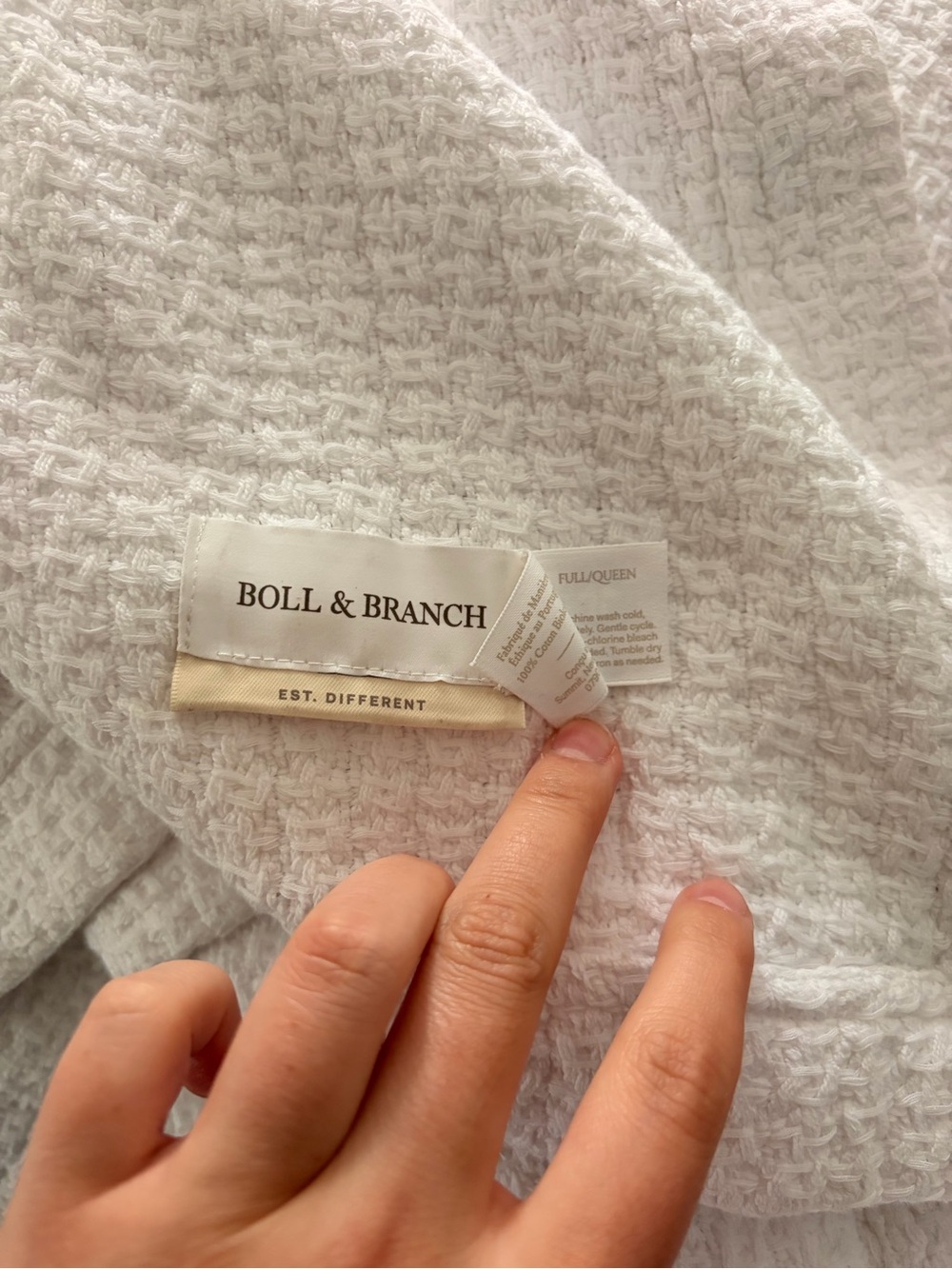 Boll & Branch Modern Crochet Bed Blanket White F/Q - Picture 4 of 6